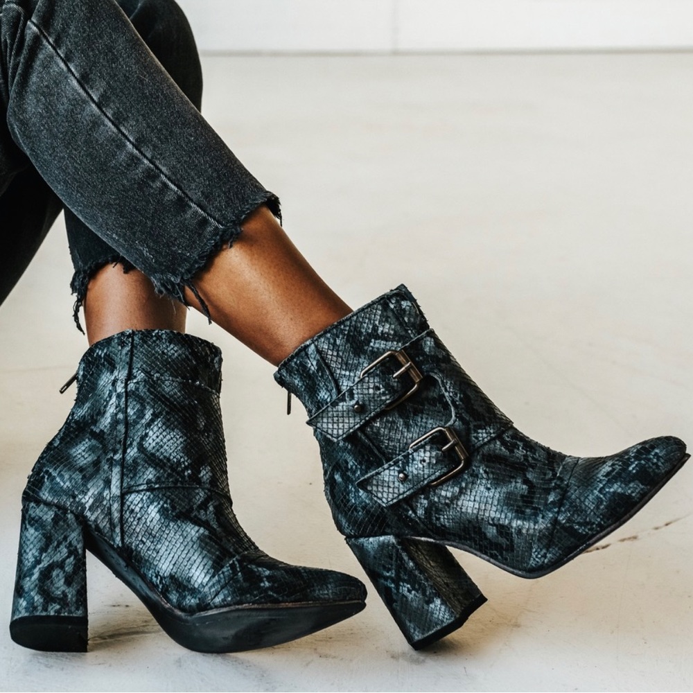 Freebird by Steven Women's Black Snakeskin Buckle Ankle Boots-Rare OG Joey